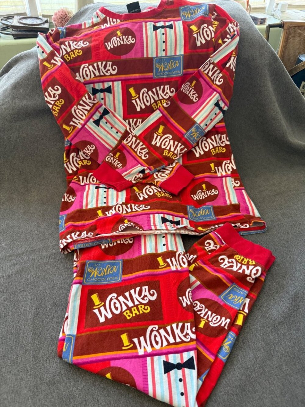 Willy Wonka & The Chocolate Factory Cakeworthy Pajama Set S/P Colorful Wonka Bar